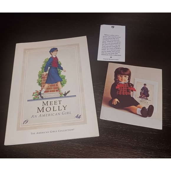 Rare Pleasant Company White Body American Girl Molly Doll Box Book Accessories - Picture 9 of 9
